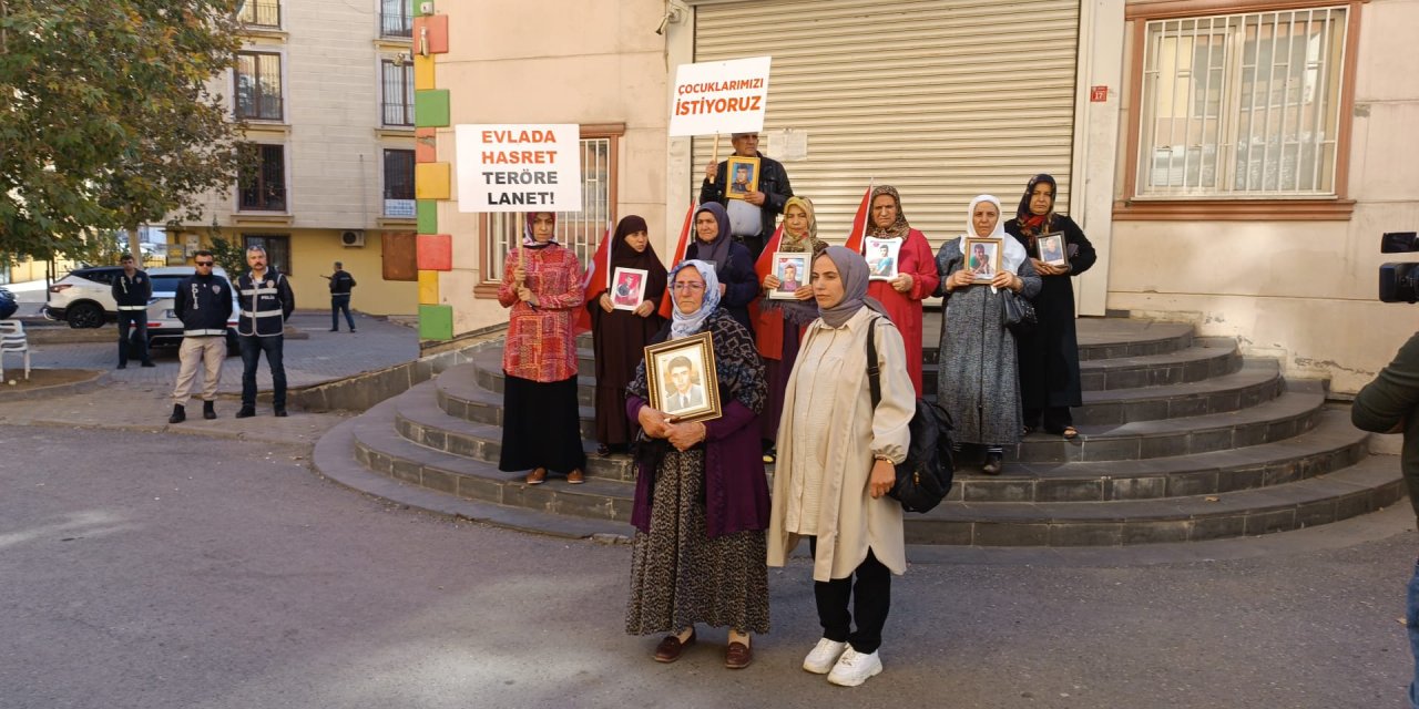 Hdp Önündeki Evlat Nöbetinde Aile Sayısı 369 Oldu