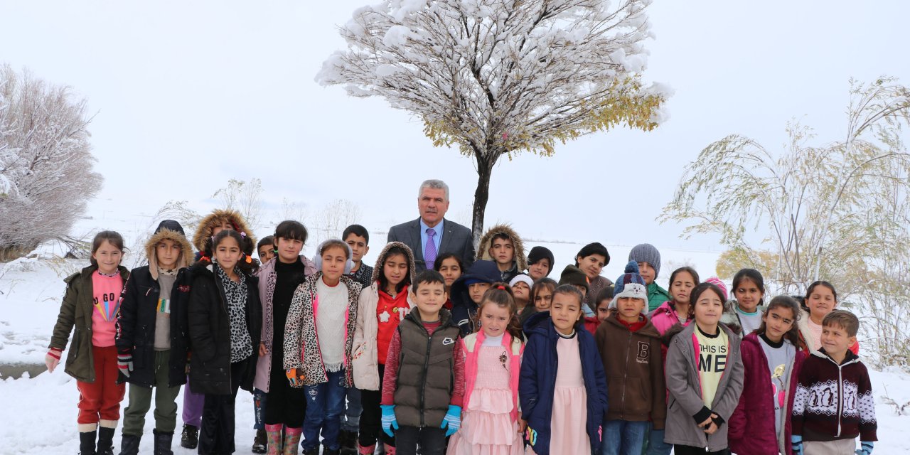 Depremde 20 Yakını Ve Öğrencisini Kaybetti, Acısını Eğitim Vererek Unutmaya Çalışıyor