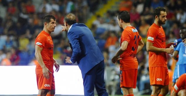 Başakşehir 1-2 AZ Alkmaar maçının özeti!Başaşehir'den Avrupa'ya erken veda