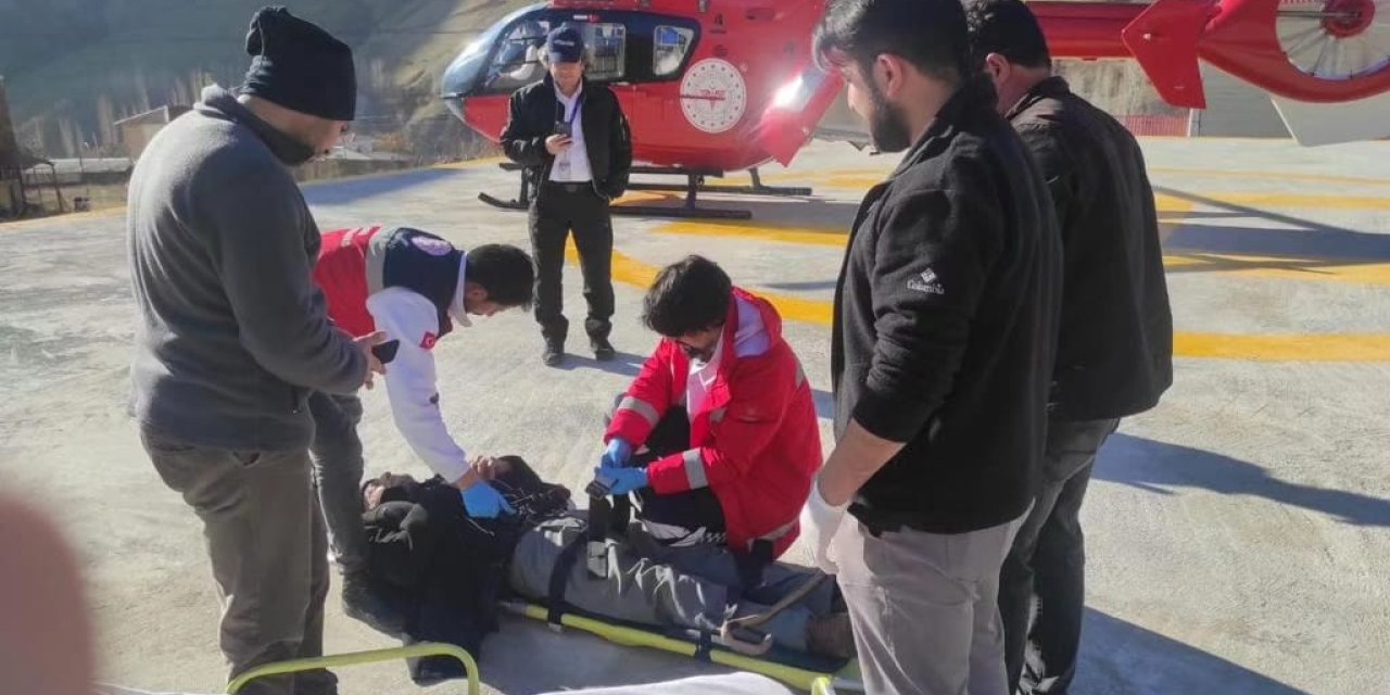 Van'da Ambulans Helikopter, Göğüs Hastaları İçin Havalandı