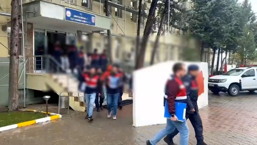 3 İlde 64 Kişiyi 'Oltalama' Yöntemi Dolandıran 5 Şüpheli Yakalandı