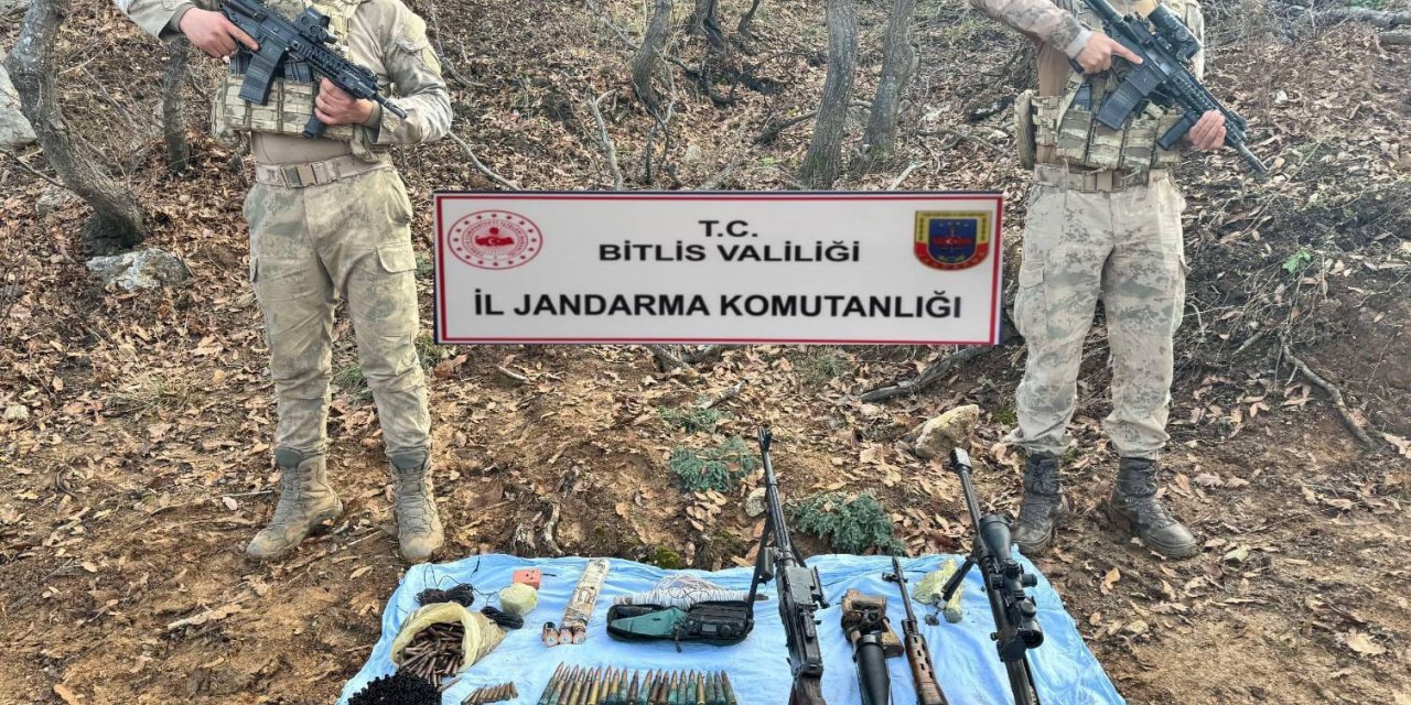 Bitlis Kırsalında Pkk'nın Silah, Mühimmat Ve Yaşam Malzemesi Ele Geçirildi