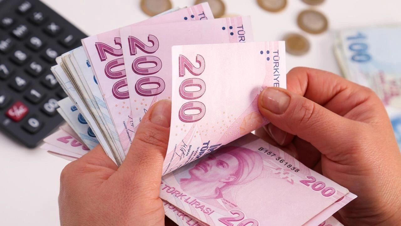 Emeklilere Yapılacak Zam 8.000 TL'ye Yükseltildi