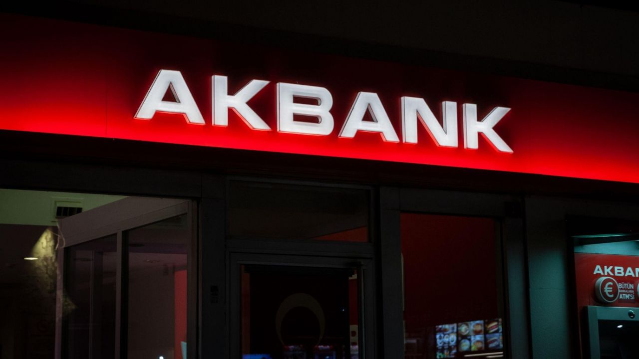 Akbank'tan Emeklilere Rekor Promosyon Teklifi: Nisan Ayına Özel Kampanya Duyurusu