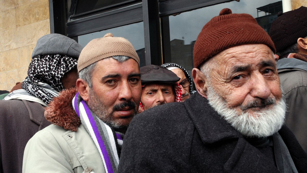 SGK Uzmanı Özgür Erdursun'dan Emeklilere Müjde: İntibak Yasası Geliyor