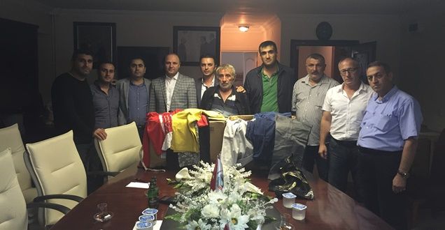 Van Genç Girişimciler Kurulu'ndan Hopa'ya Yardım