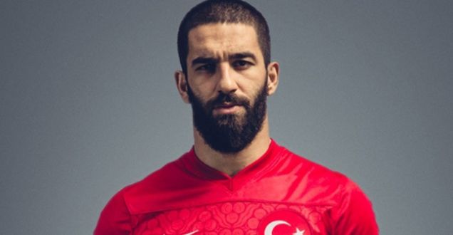 Arda Turan yaşanan olaylara isyan etti