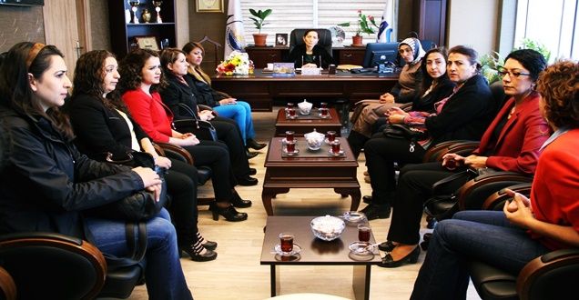 KADIN KURULU EŞ BAŞKAN ÇOBAN’I ZİYARET ETTİ - VAN HABERLERİ