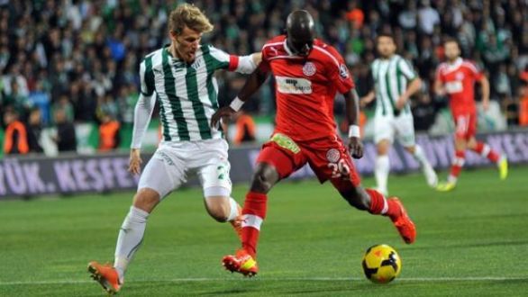 CANLI YAYIN!Bursaspor Antalyaspor maçı canlı anlatım TRT RADYO1 dinle!Müthiş maç