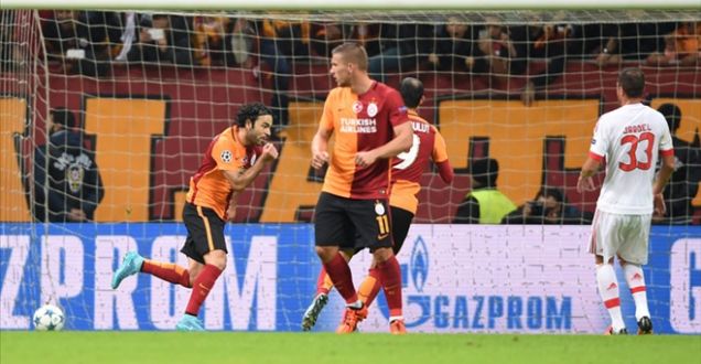 Galatasaray 2-1 Benfica maçının sonucu özeti!Cimbom siftah yaptı