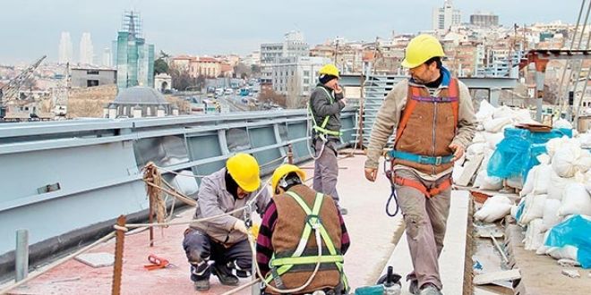 200 bin taşeron isçiye kadro için son viraj!Kadrolar ne zaman verilecek merak ediliyor