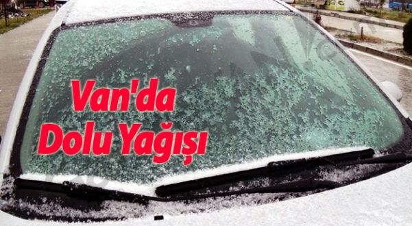 Van'da Dolu Yağışı