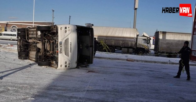 Nevşehir'de öğrenci servisi devrildi 3'ü ağır 10 öğrenci yaralı