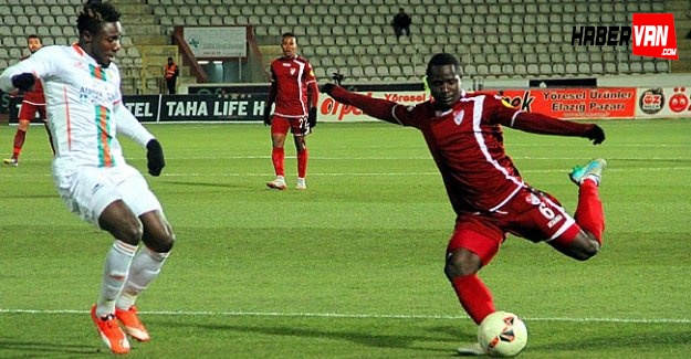 Elazığspor 1-0 Alanyaspor maçının özeti golleri önemli anları!5.12.2015