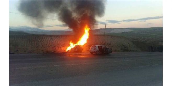 Adıyaman'daki kazada araç cayır cayır yandı 1 kişi öldü 4 yaralı