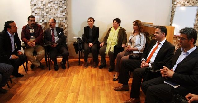 HDP’Lİ ADAYLAR VGC’Yİ ZİYARET ETTİ - VAN HABERLERİ