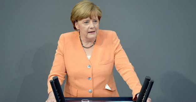 Merkel mülteciler konusunda yalnız bırakıldı