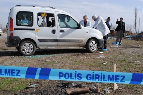 Amasya'da korkunç cinayet!Evli çift arabada kurşunlanmış halde bulundu