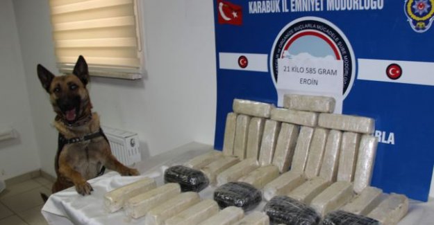 Van'dan giden araçta yüklü eroin ele geçirildi - Van Haber