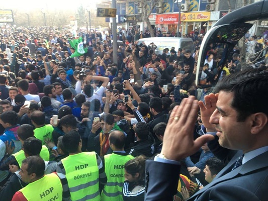 Selahattin Demirtaş Batman HDP mitingi konuşmasını izle