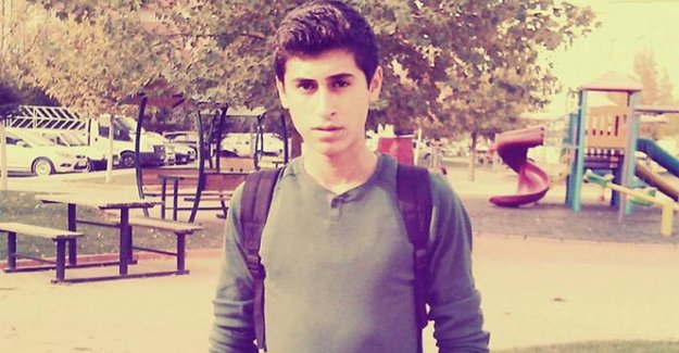 Gaziantep'te Liseli Tarık Dinçoğuz kendisini kuşakla asarak intihar etti