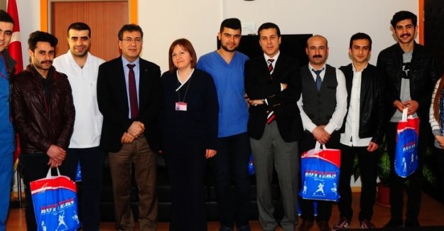 YYÜ Dursun Odabaş Tıp Merkezi Futbol turnuvası - Van Haber