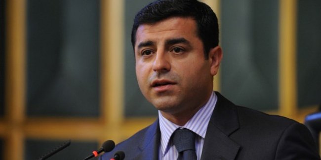Demirtaş Van'da Taksim Patlamasını Kınadı