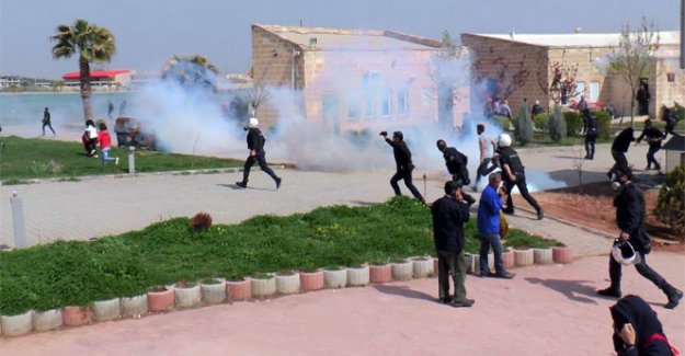 Üniversitede Newroz kutlamalarına Müdahale