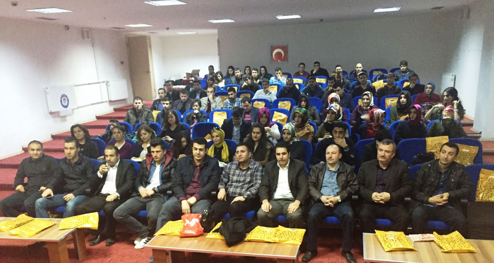 Eğtim-Bir-Sen Heyeti Aday öğretmenlerle bir araya geldi