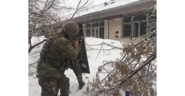 Yüksekova'da operasyonlar devam ediyor