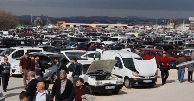 İkinci el otomobil satışları el yakıyor