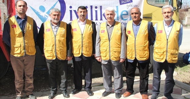 İyilik-DER'den Yüksekovalılara Yardım