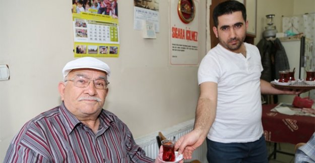 Aydın Efeler'de kahvede çeyrek altın kampanyası satışları patlattı