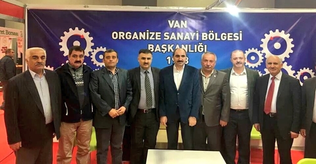 AK Parti Van İl Başkanı Av. Zahir Soğanda tarım fuarını gezdi - Van haber