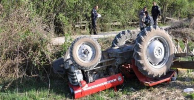 Denizli Acıpayam'da traktör devrildi Nuh Akar hayatını kaybetti
