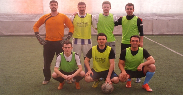 Özalp'ta öğretmenler arası futbol turnuvası start aldı - Van Haber