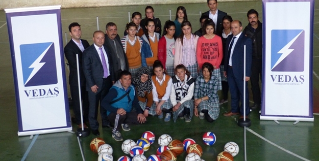 VEDAŞ'tan finalist kızlara destek! - Van Haber