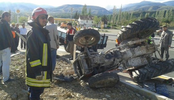 Tosya'da traktör kazası; 1 kişi hayatını kaybetti