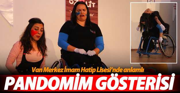 Van'da anlamlı pandomim gösterimi - Van Haber
