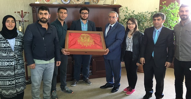 57. Alay Sancağı Çanakkale'ye doğru yola çıktı - Van Haber