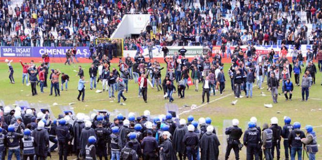 BŞB Erzurumspor Sakaryaspor maçının ardından olaylar çıktı!