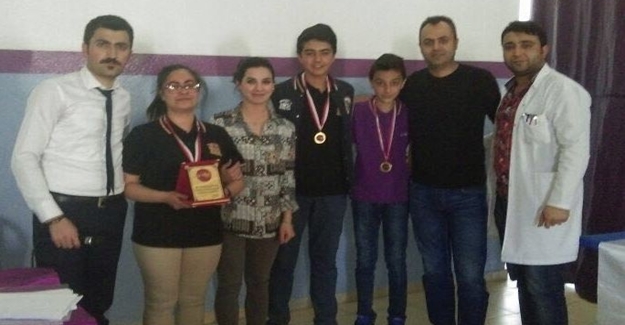 Van Uğur Temel Lisesi birincisini seçti - Van Haber