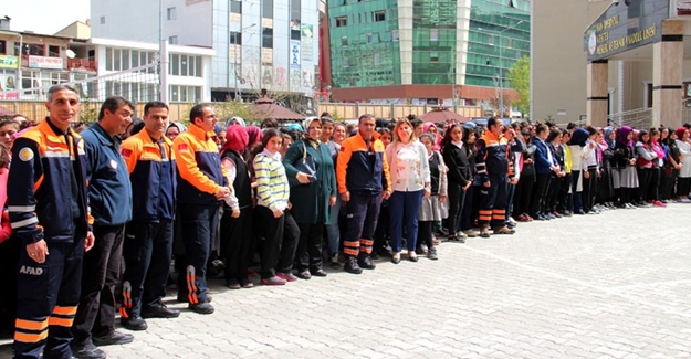 AFAD'ın okullarda eğitim ve Afete Hazır Okul projesi devam ediyor - Van Haber