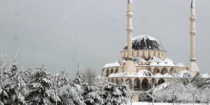 Van'da Kar Nedeniyle Kapanan Yollar Açılıyor