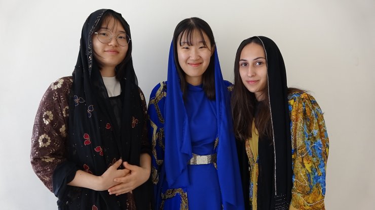 Yüksekovalı Vekalet, Güney Koreli Ve Azerbaycanlı Öğrencileri Evinde Misafir Etti