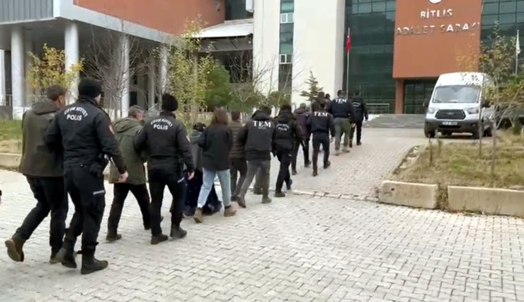Bitlis Merkezli 9 İldeki 'Terör' Operasyonlarında 46 Tutuklama