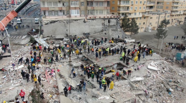 Depremde 77 Kişinin Öldüğü Serin-2 Apartmanı İle İlgili 4 Sanığa 22 Yıl 6’şar Ay Hapis İstemi