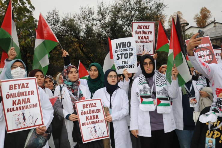 Diyarbakır Ve Siirt’te Doktorlardan ‘Sessiz Yürüyüş’ İle İsrail Protestosu