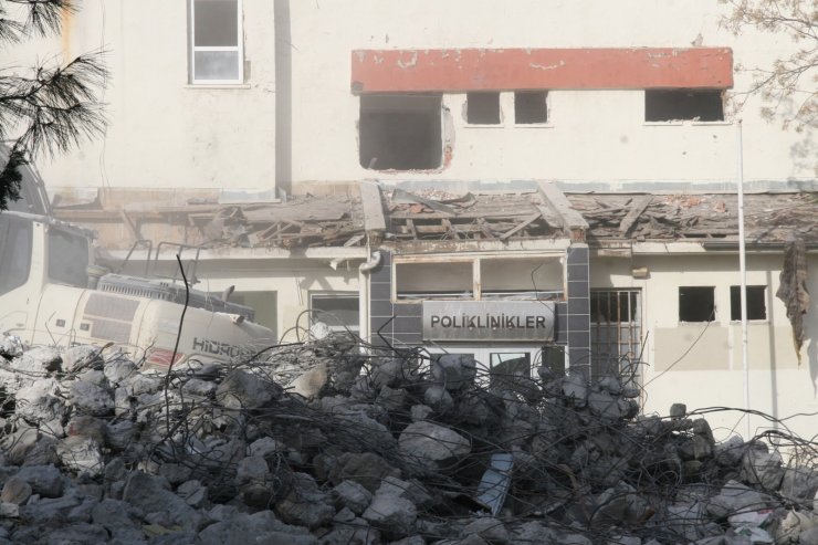 Diyarbakır'da Eski Hastane Binası Yıkılıyor