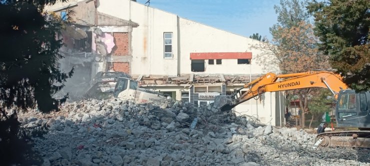 Diyarbakır'da Eski Hastane Binası Yıkılıyor